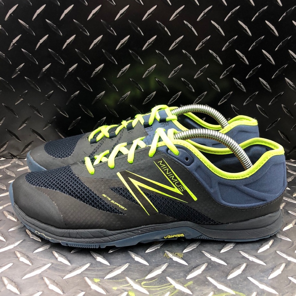 NEW BALANCE MINIMUS EUC